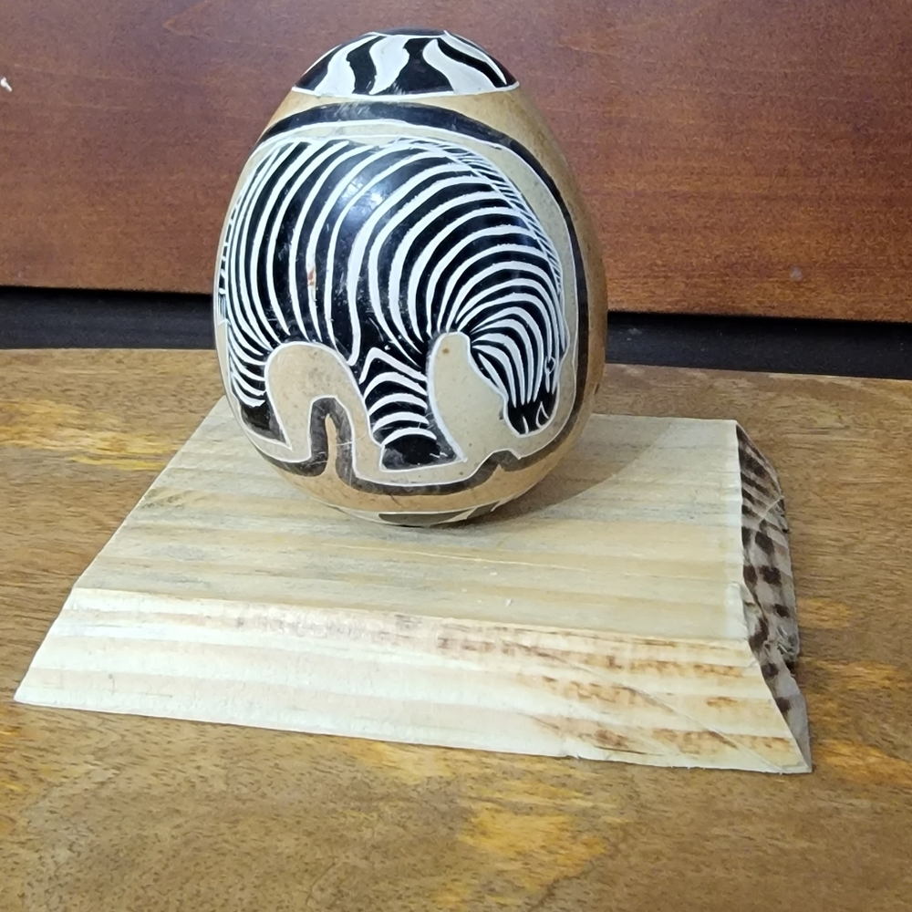 KENYA Hand Made Painted Eggs